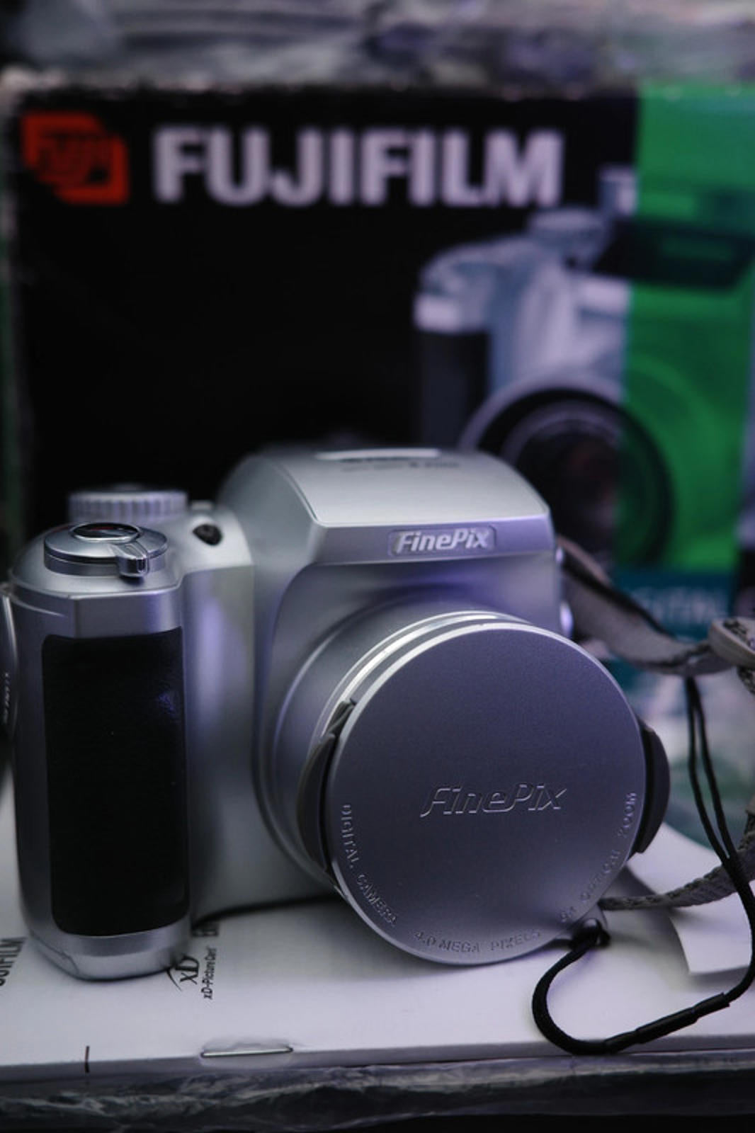 Fujifilm FinePix S3500 Digital Bridge Camera – Very Good Condition