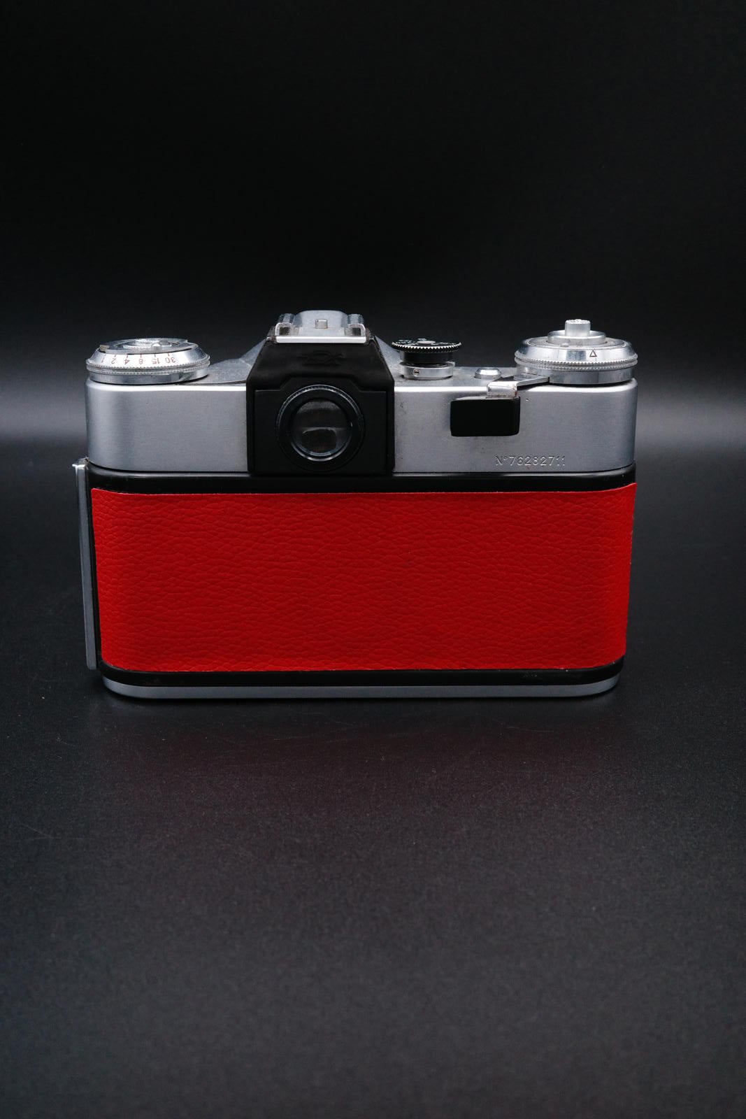 Working Zenit-E 35mm Vintage SLR Film Camera – Red Leather Ziess Jena DDR 135mm