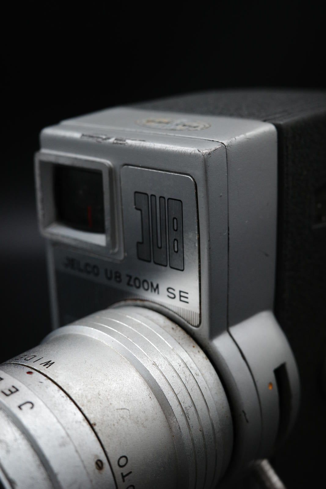 Jelcou 8 Zoom SE 8mm Camcorder – Vintage 1960's Home Movie Camera – Untested