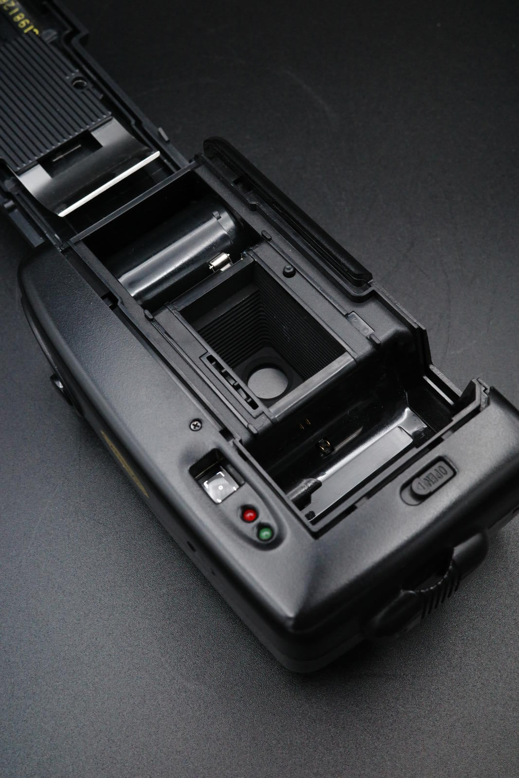 Canon nmatic DX Zen Motorized 35mm Vintage Point & Shoot Camera