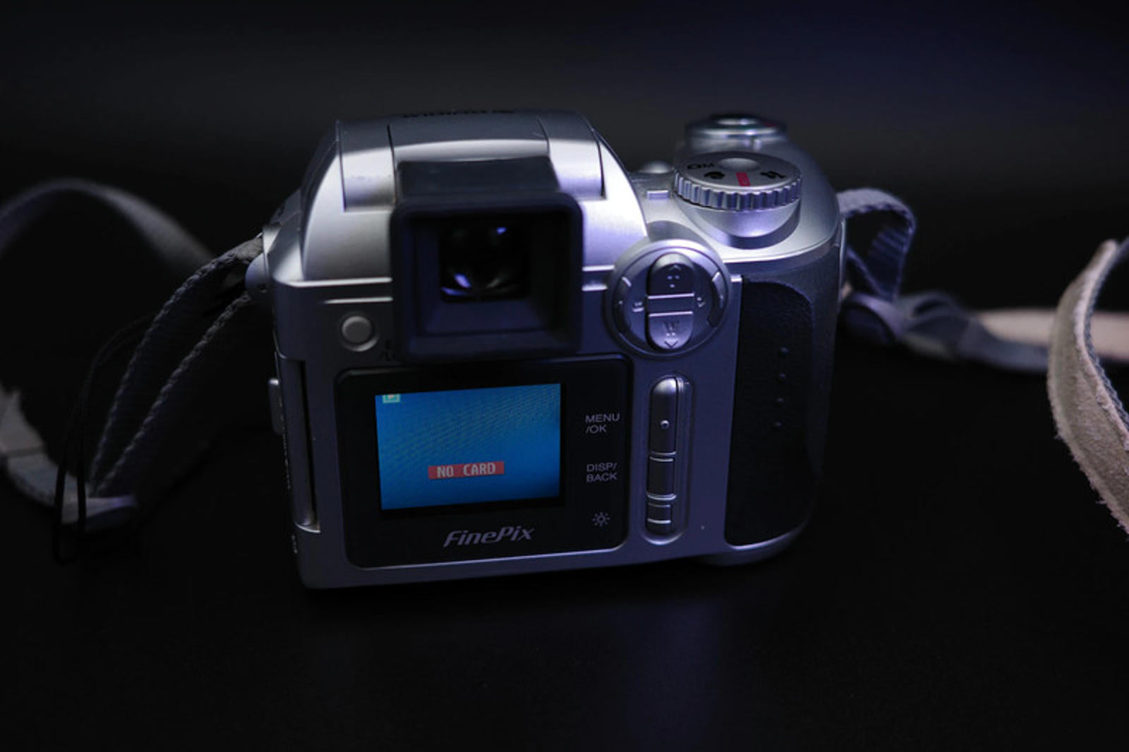 Fujifilm FinePix S3500 Digital Bridge Camera – Very Good Condition