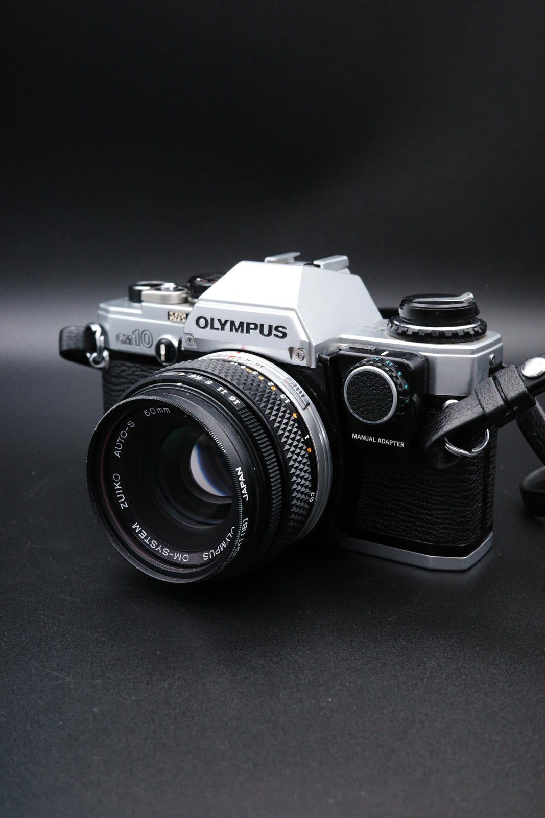 Vintage Olympus OM 10 SLR 35mm Film Camera + Zuiko 1:18 50mm - Tested & Working