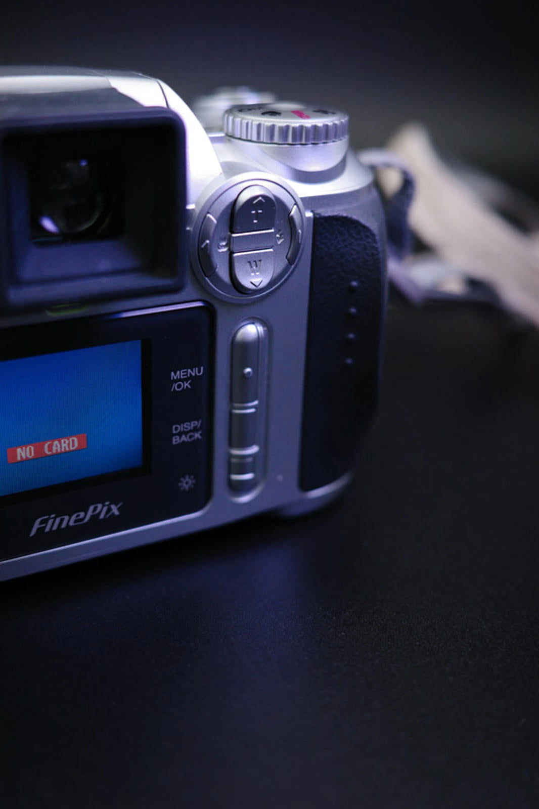 Fujifilm FinePix S3500 Digital Bridge Camera – Very Good Condition