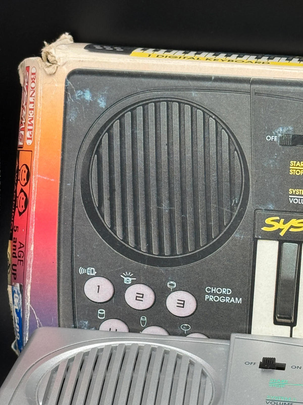 Bontempi System 5 Plus GT 509 Vintage 1990's Keyboard – 32 Keys – 8-Bit Sounds