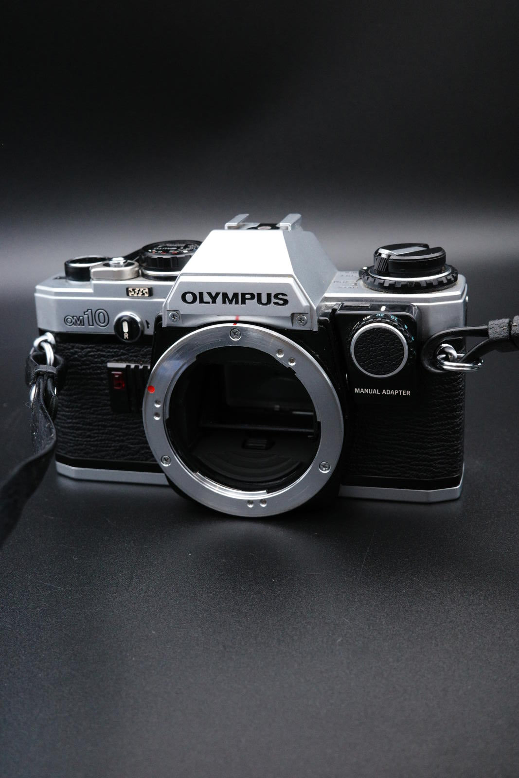 Vintage Olympus OM 10 SLR 35mm Film Camera + Zuiko 1:18 50mm - Tested & Working