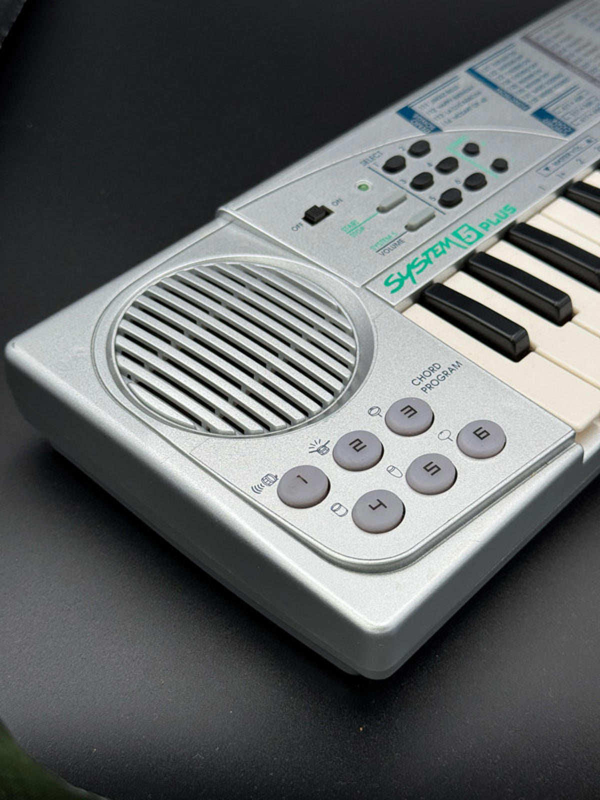 Bontempi System 5 Plus GT 509 Vintage 1990's Keyboard – 32 Keys – 8-Bit Sounds