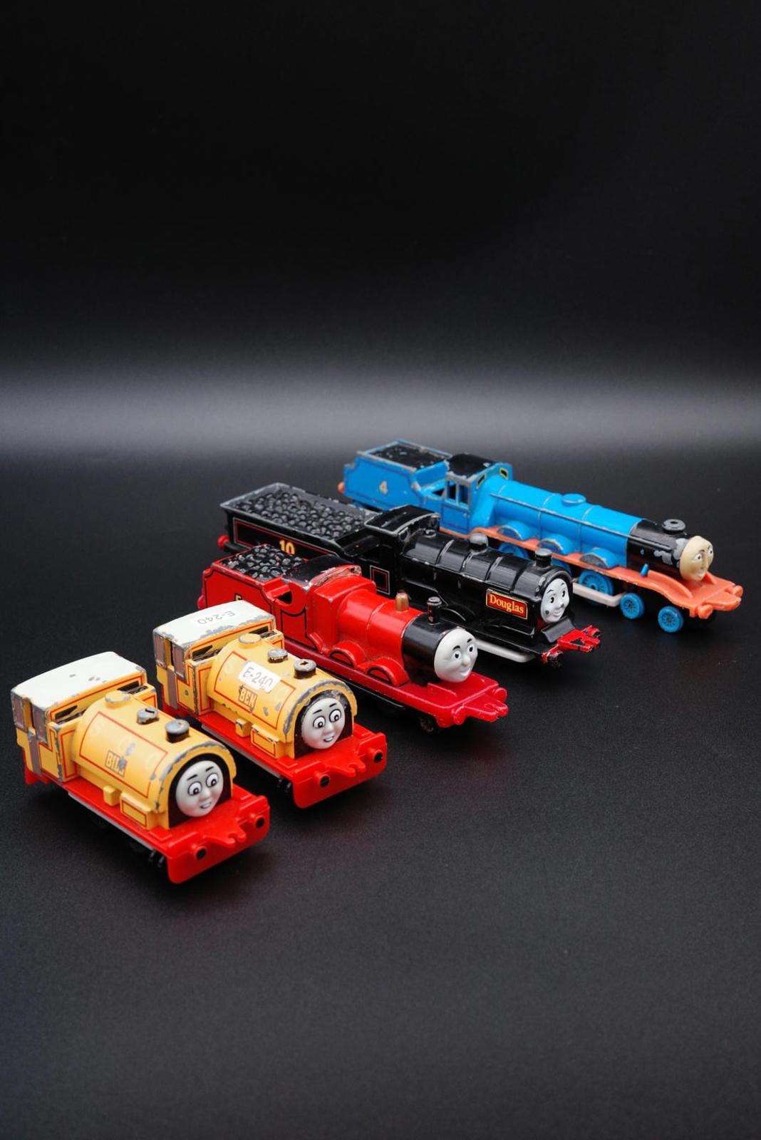 Vintage Thomas the Tank Engine ERTL Die Cast Mini Train Set - 5 Characters