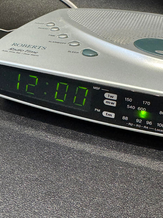 Roberts CR9931 Silver FM MW LW Radio Alarm Clock & Instructions