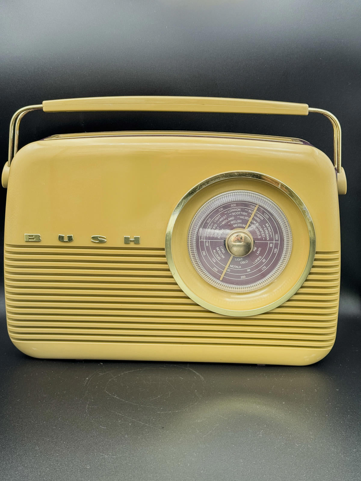 Vintage Bush Retro Radio (1997) TR82/97 - Tested & Working & Power Supply