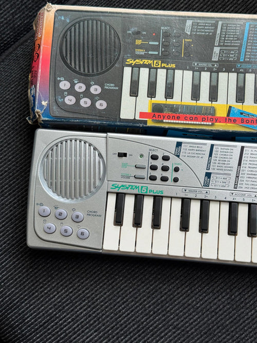 Bontempi System 5 Plus GT 509 Vintage 1990's Keyboard – 32 Keys – 8-Bit Sounds