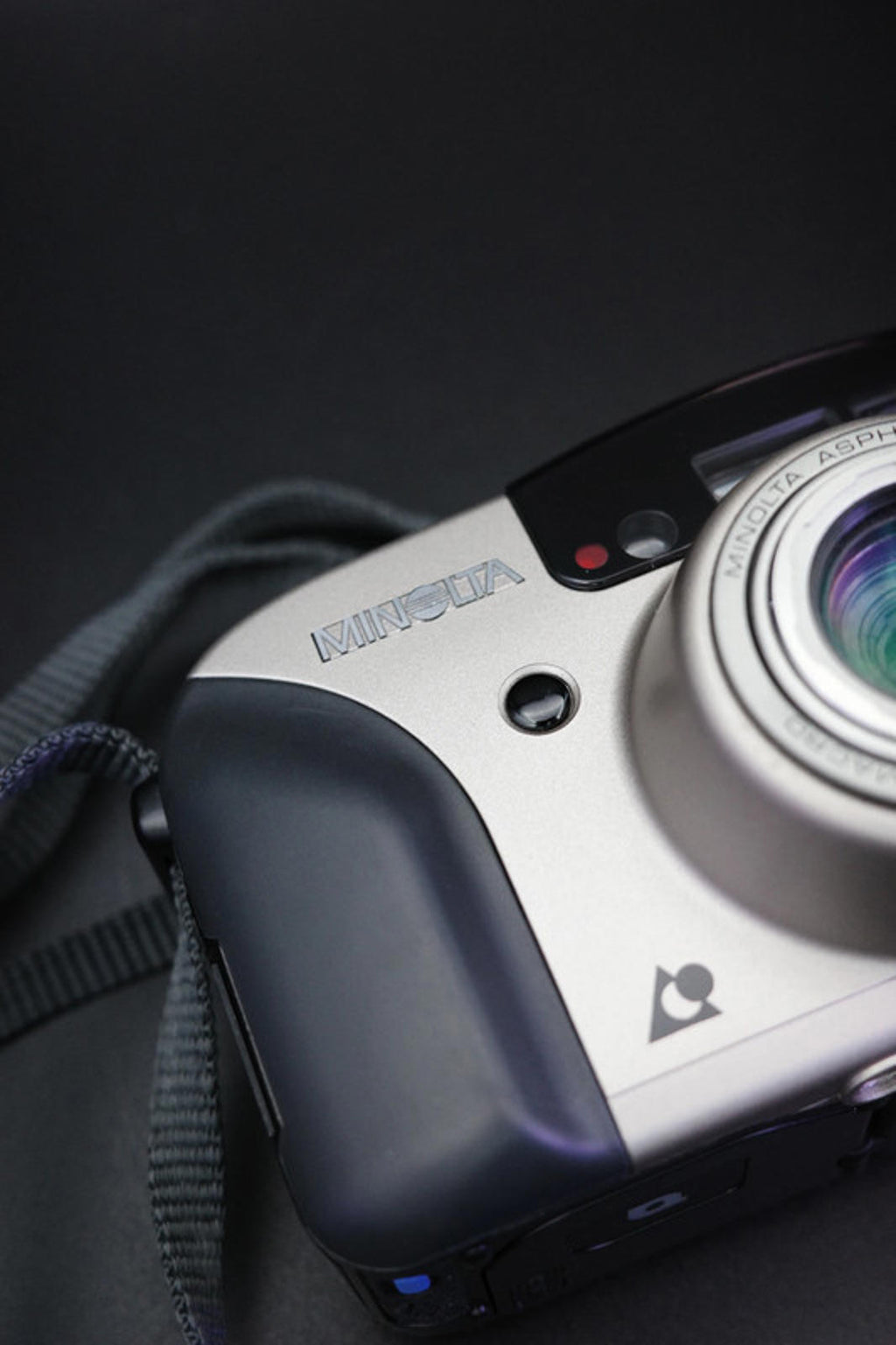 Minolta Vectis 40 Compact Zoom Point and Shoot Film Camera - Includes Manual Tested & Working