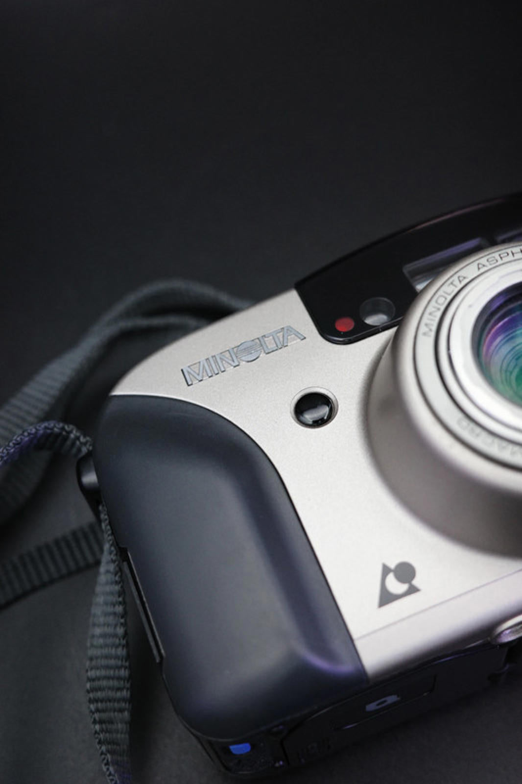 Minolta Vectis 40 Compact Zoom Point and Shoot Film Camera - Includes Manual Tested & Working