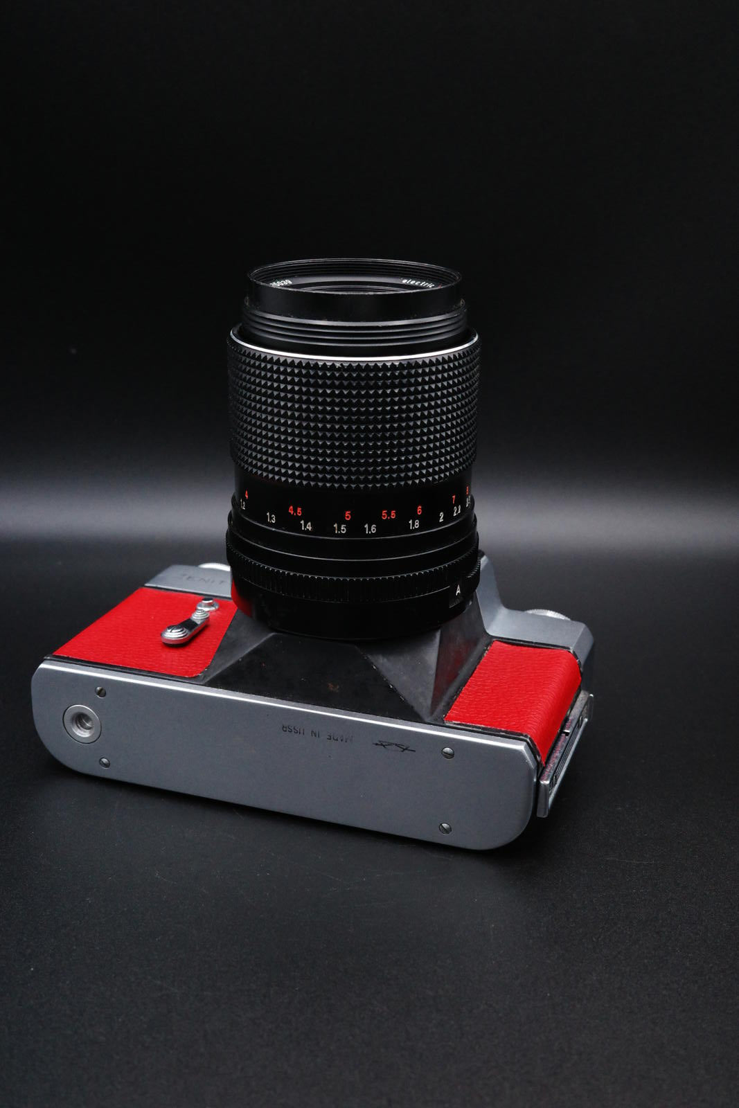 Working Zenit-E 35mm Vintage SLR Film Camera – Red Leather Ziess Jena DDR 135mm