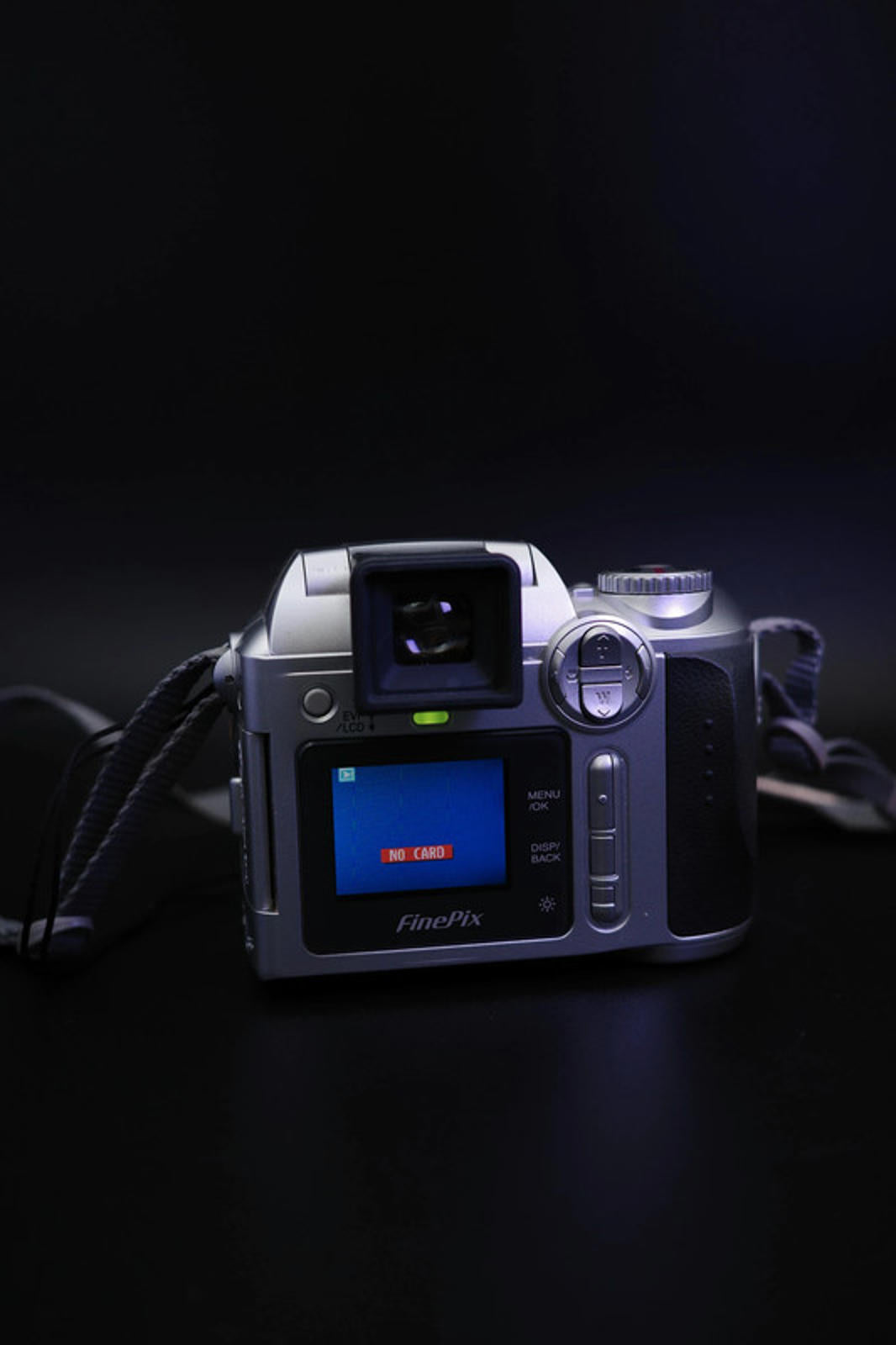 Fujifilm FinePix S3500 Digital Bridge Camera – Very Good Condition