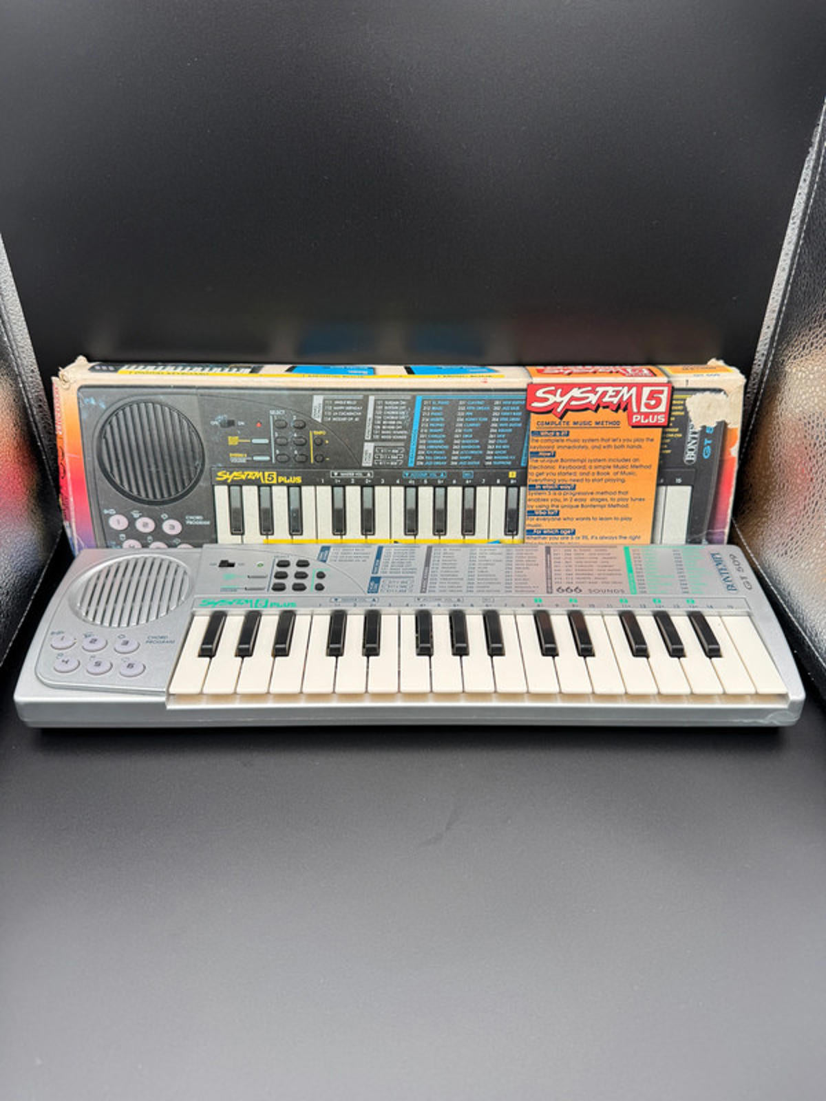 Bontempi System 5 Plus GT 509 Vintage 1990's Keyboard – 32 Keys – 8-Bit Sounds