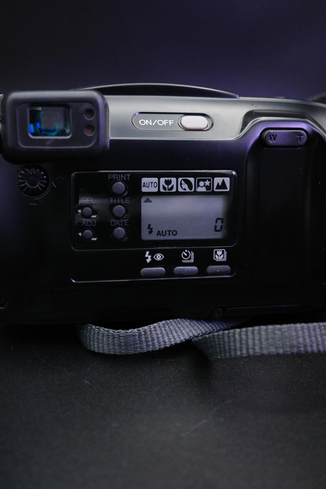 Minolta Vectis 40 Compact Zoom Point and Shoot Film Camera - Includes Manual Tested & Working